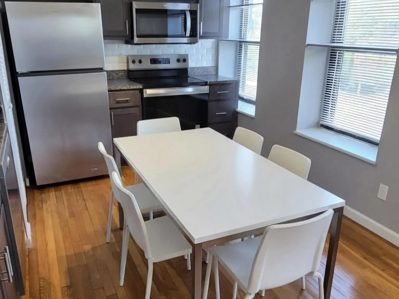 5592 Waterman Blvd — Photo 4