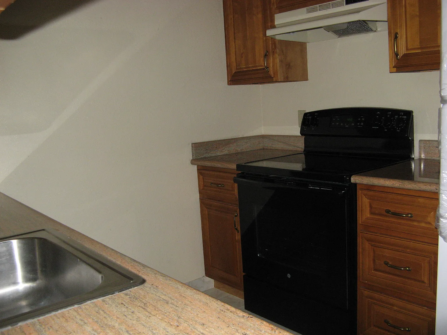 2 bed, 900 sqft, $3,380 — Photo 3
