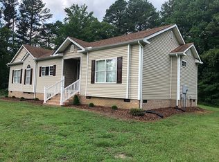 41 Richmond Hill Rd, Warsaw, VA 22572