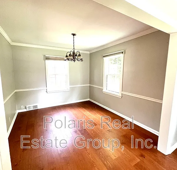 4702 Rookwood Ave — Photo 6