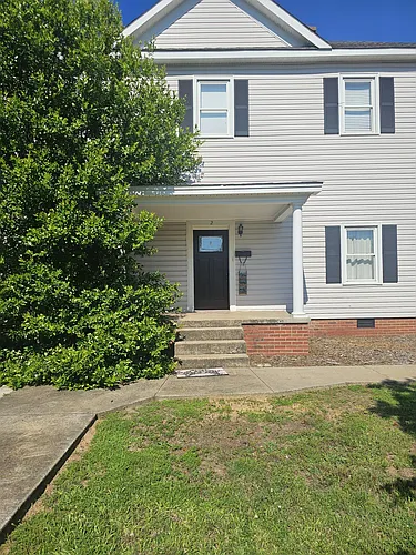 2 S Peachtree St Photo 1