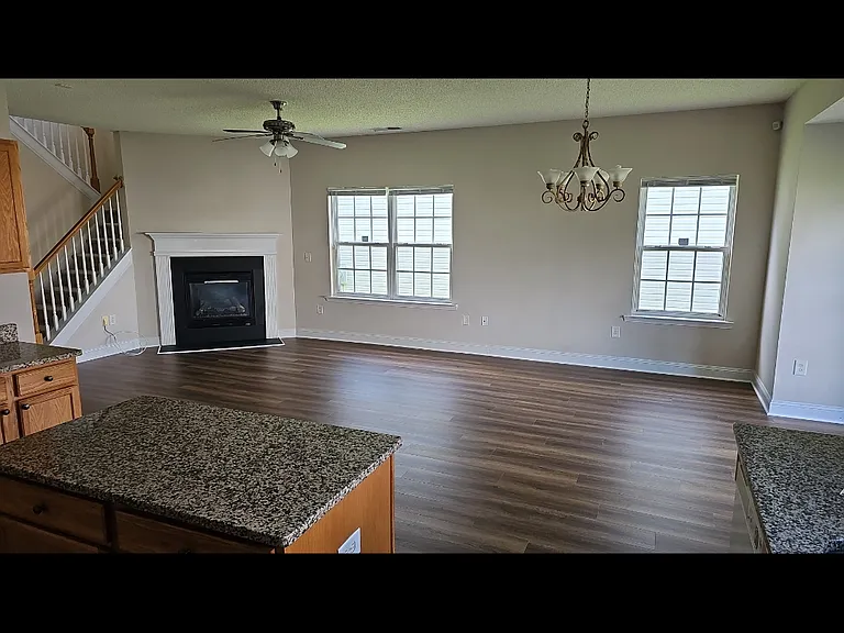 13631 Riding Hill Ave — Photo 3