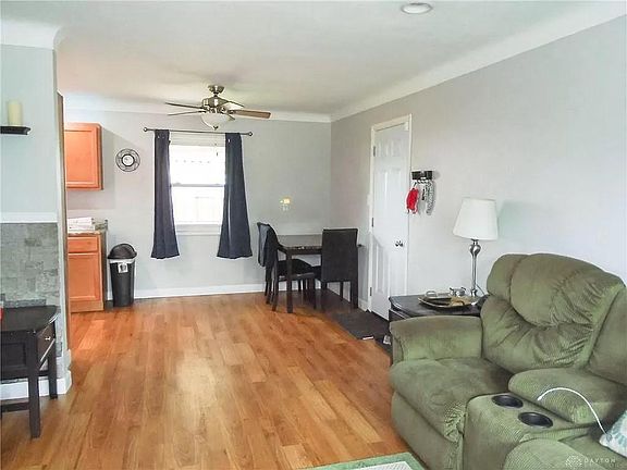 2nd image of 117 Dellsing Dr