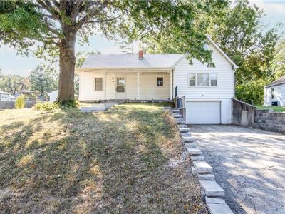 2934 Puckett Rd, Kansas City, KS, 66103