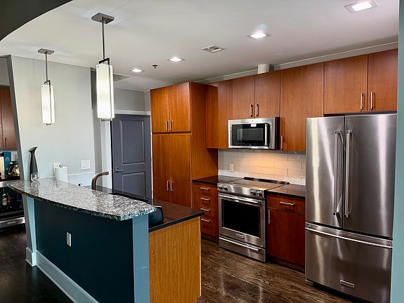5th image of 923 Peachtree St NE Unit 2032