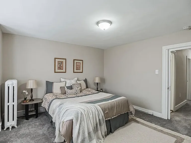 209 Furley St — Photo 14