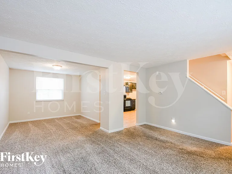 9026 Kasteel Way — Photo 3