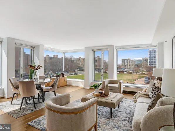 1101 3rd St SW APT 206, Washington, DC 20024