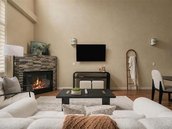 3rd image of 190 Roslyn Street #1308