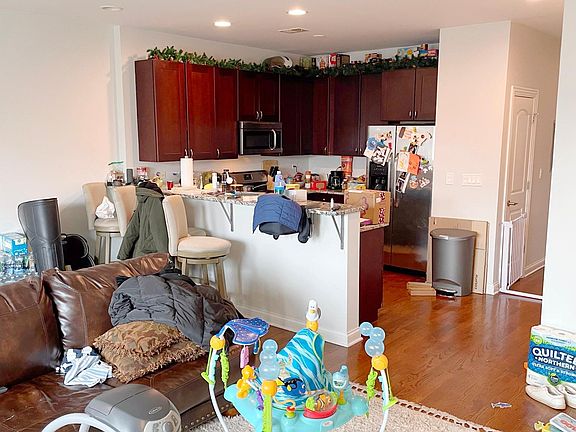 4th image of 3509 N Elston Ave #3E