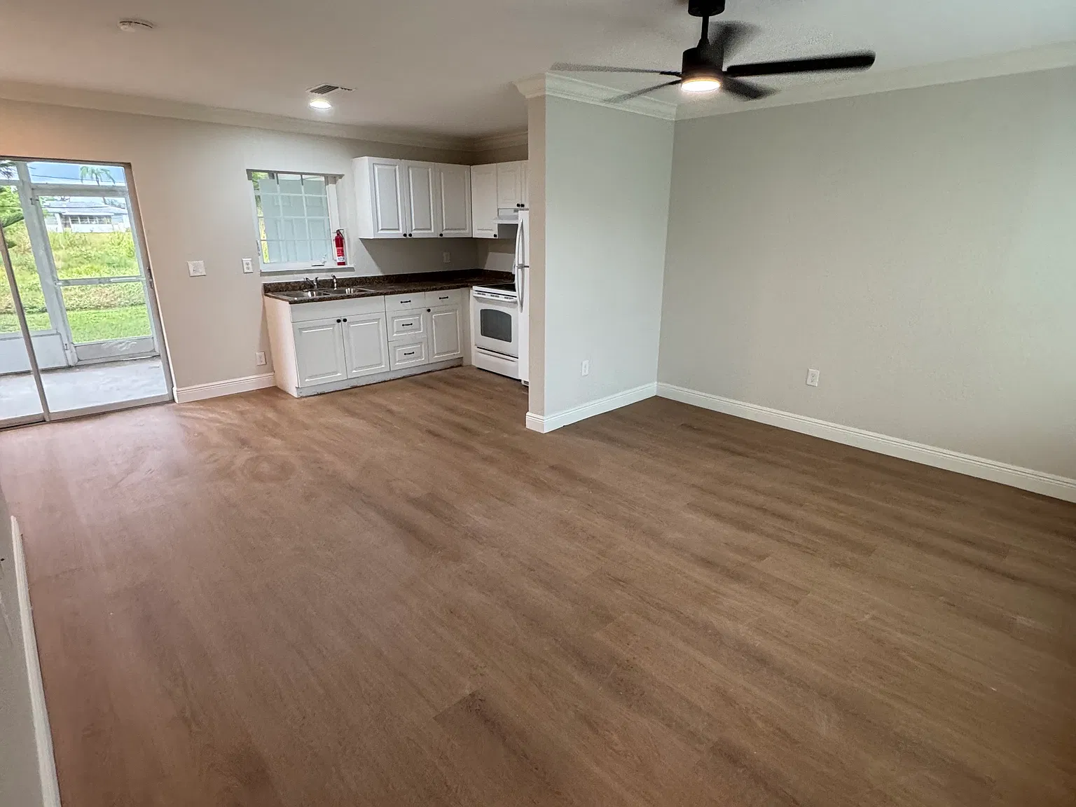 2 bed, 775 sqft, $1,540 — Photo 2