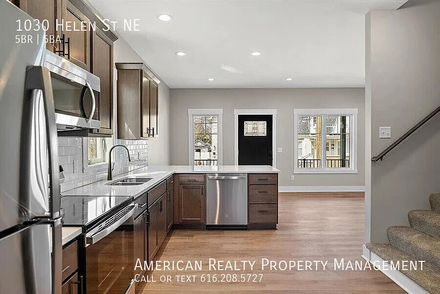 5 bed, 2160 sqft, $3,900 — Photo 4