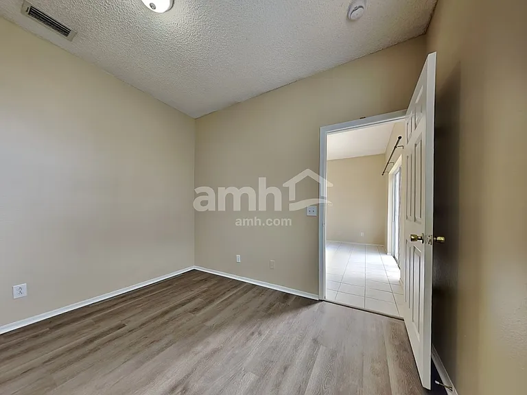 451 Sand Ridge Dr — Photo 18