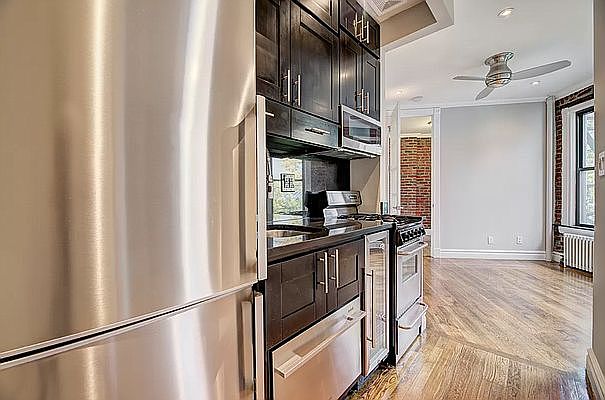 1st image of 410 E 13th St #5H