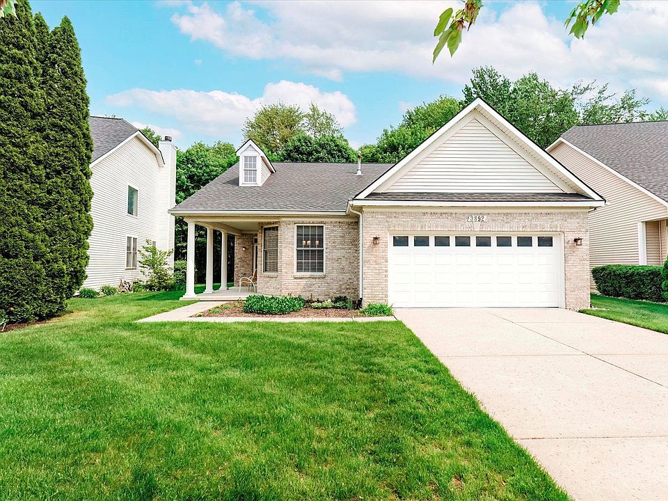 1st image of 3892 Hillsdale Dr
