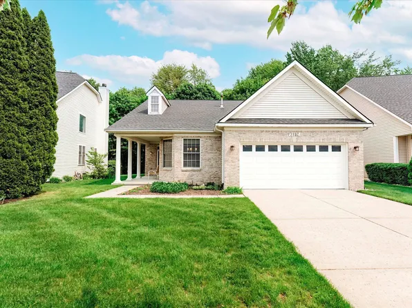3892 Hillsdale Dr, Auburn Hills, MI 48326