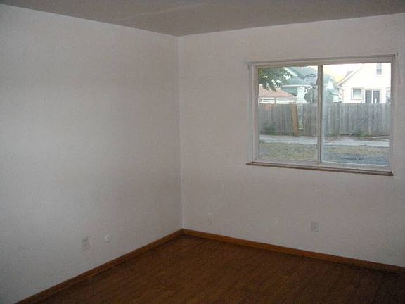 5th image of 1581 Electric Ave