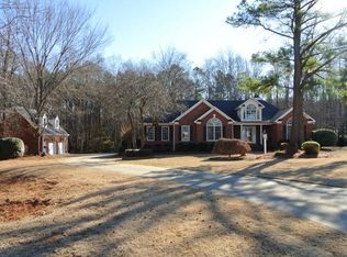 5241 Overlook Dr, Elm City, NC 27822