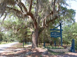 857 Edding Creek Dr, Edisto Island, SC 29438
