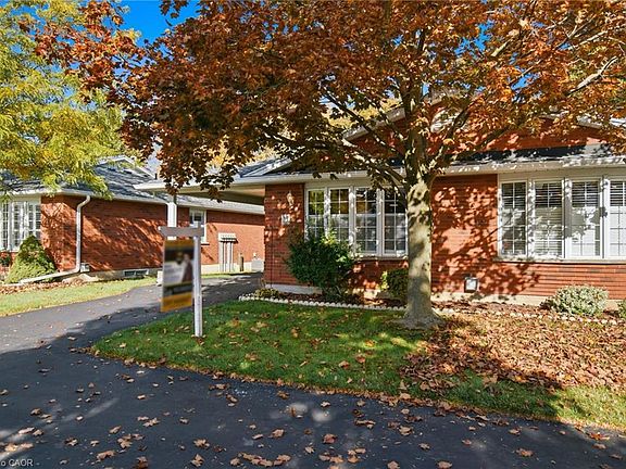 2nd image of 229 Lynden Rd #25