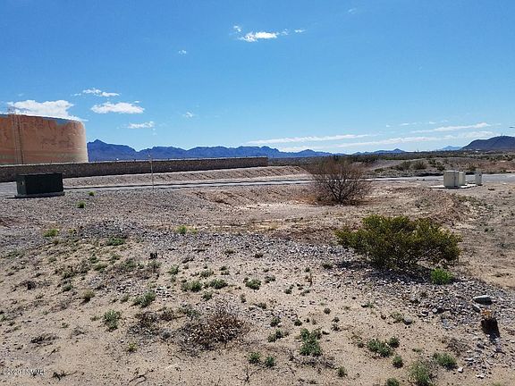 2nd image of 4551 Maricopa Cir