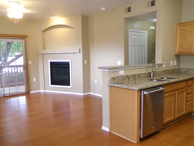 3002 W Elizabeth St #13D — Photo 5