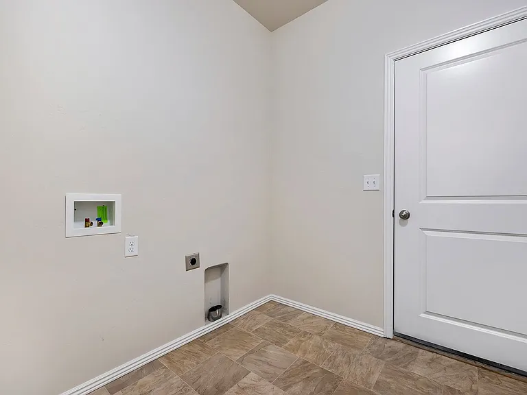 397 Marjorie St — Photo 22