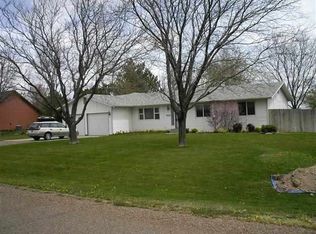 5754 SW Poppy Ave, Mountain Home, ID 83647