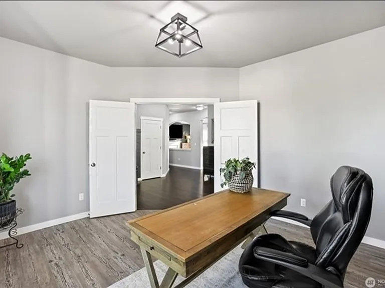 10713 Palisades St SE — Photo 7