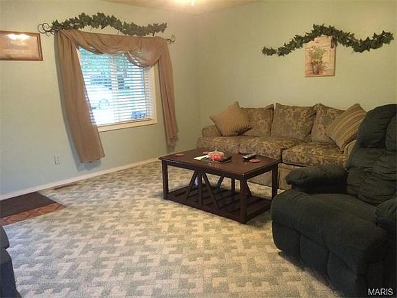 3rd image of 149 Joel Ave