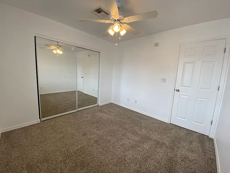 6582 W Hershey Way — Photo 24