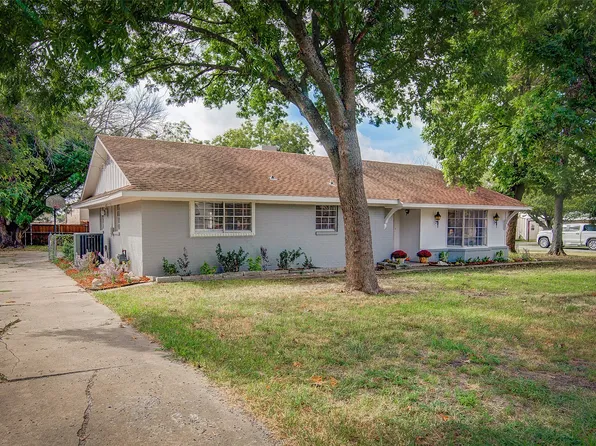 435 W Fulton St, Van Alstyne, TX 75495