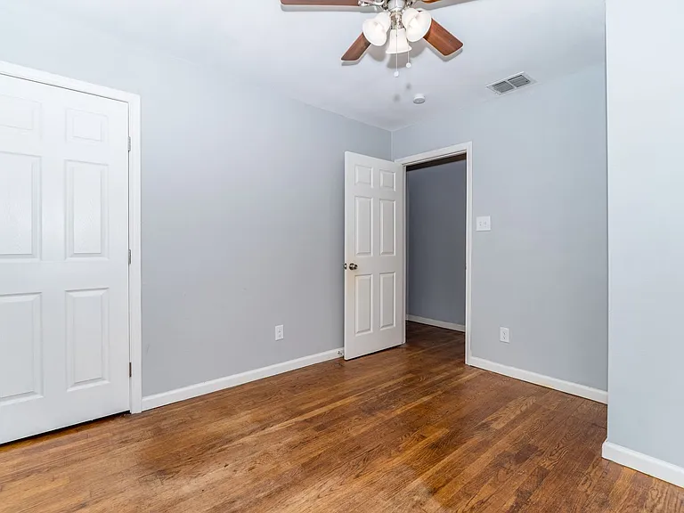 467 Shannon Lee St — Photo 14