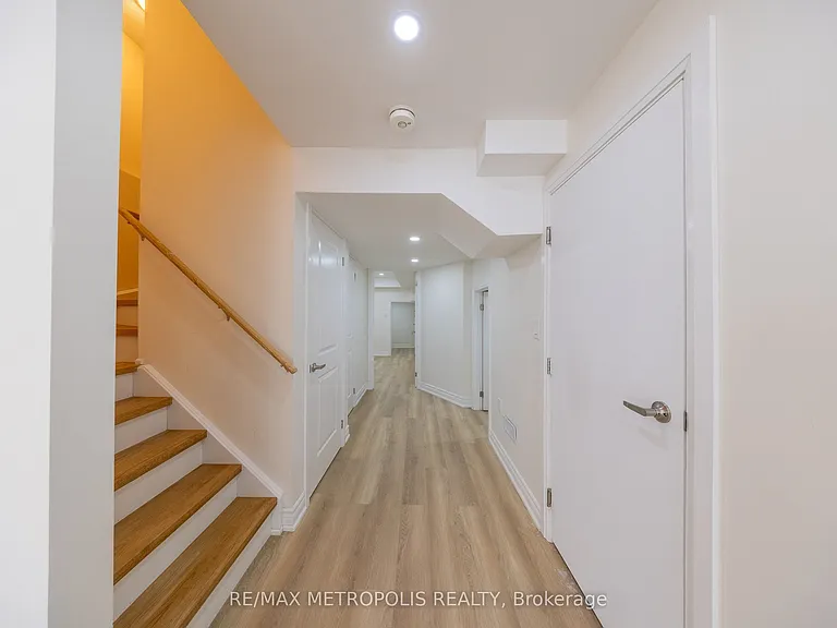 23 Gordon Cowling St #BASEMENT — Photo 9
