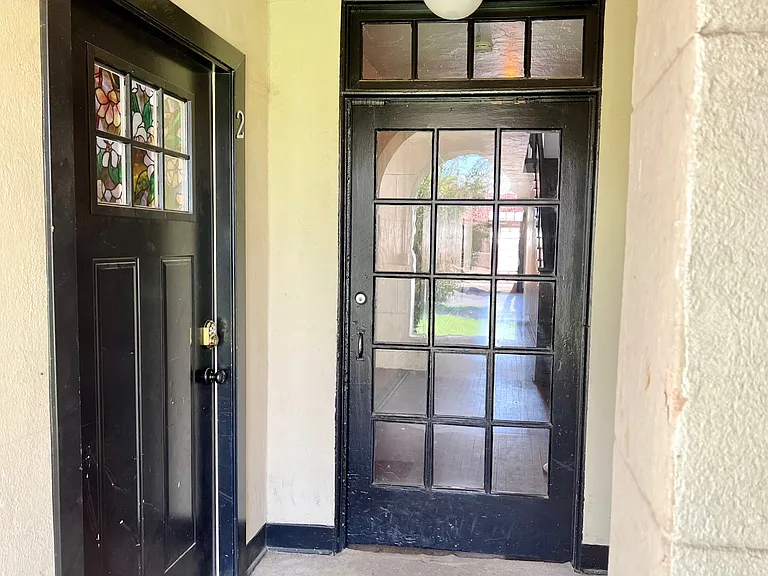 342 W Willetta St #1 — Photo 32