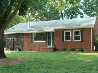 65 Brogden Ln, Hampton, VA 23666