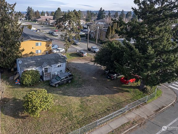 2nd image of 507 21st Street SE
