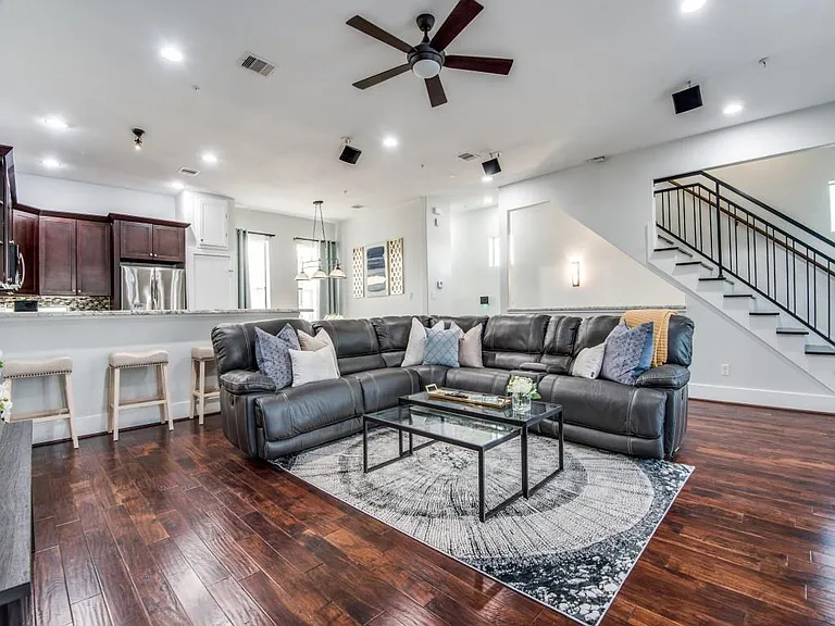 1509 Holly St — Photo 17