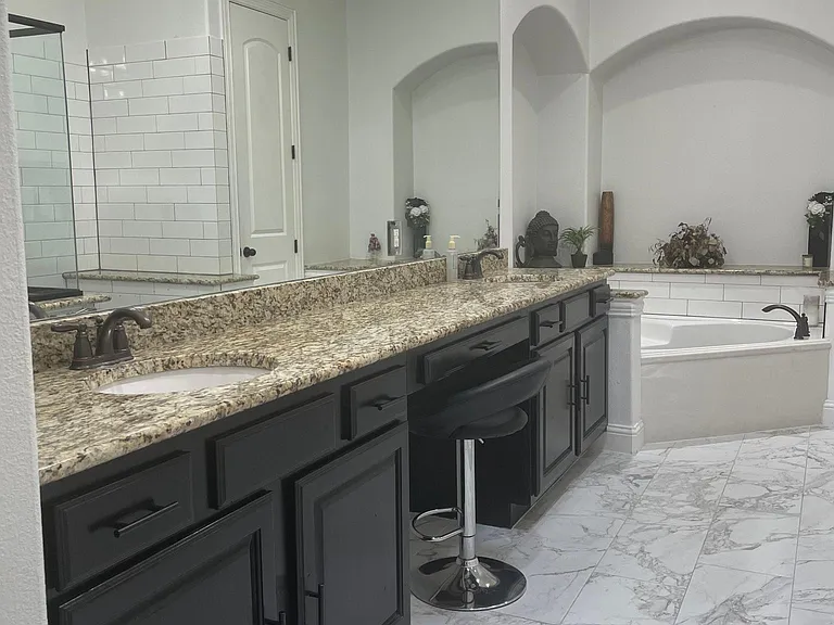 201 Carrington Ln — Photo 7