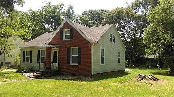 FRONT/SIDE YARD