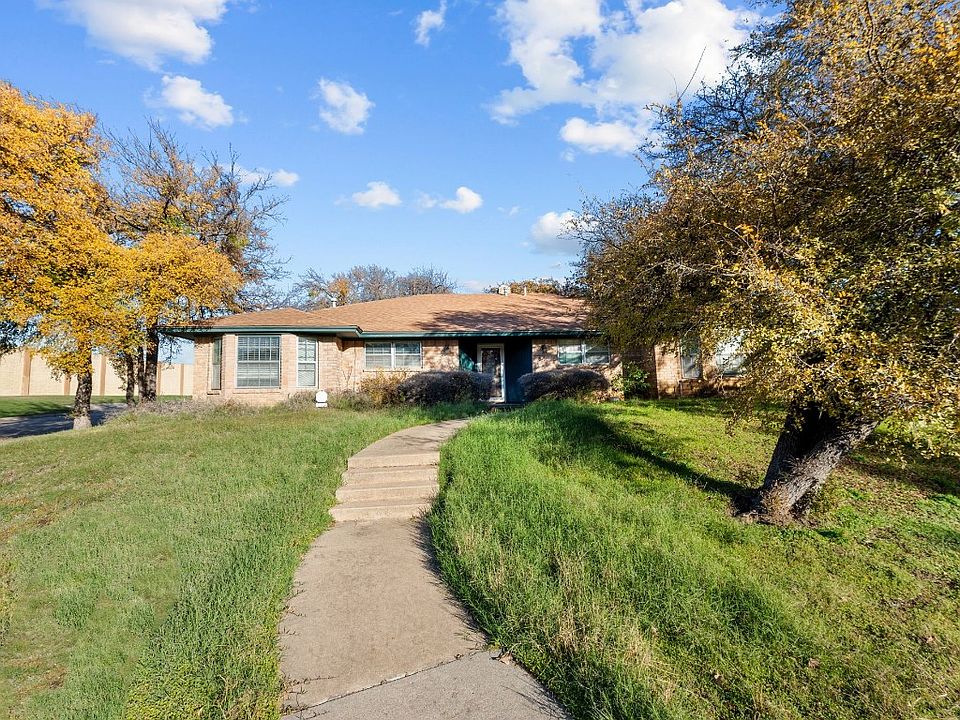 1st image of 345 Somerset Cir