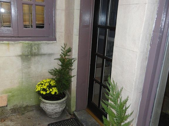 Entrance to Foyer of Building