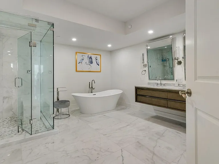 2700 N Ocean Dr #2003B — Photo 17