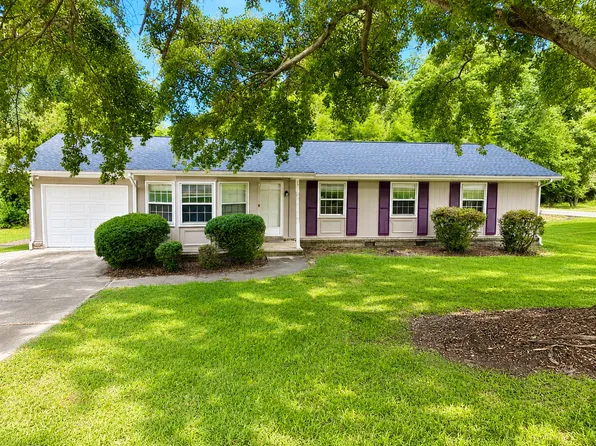 8600 Marigold St, Raleigh, NC 27603