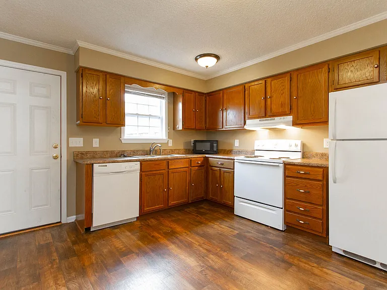 1700 Wedgewood Dr — Photo 19