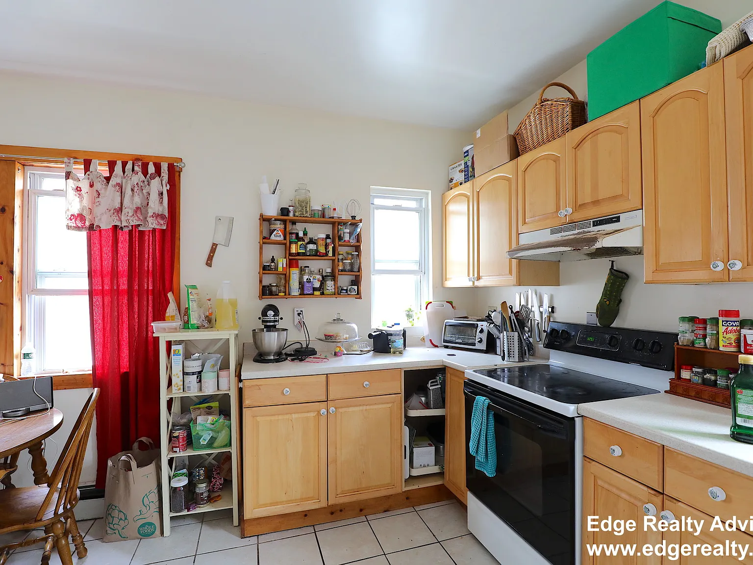 4 bed, 1300 sqft, $4,000 — Photo 2