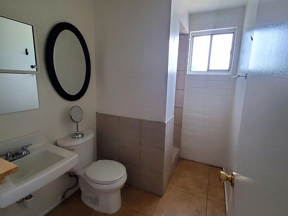 5th image of 2840 N Palo Verde Ave