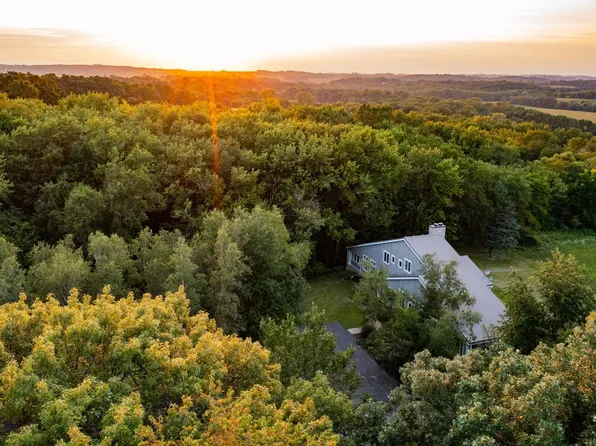 17615 Vinegar Hill Rd, Mount Carroll, IL 61053