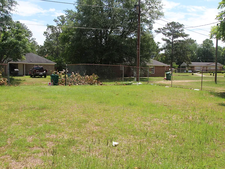 912 Inverness Rd #1 — Photo 7