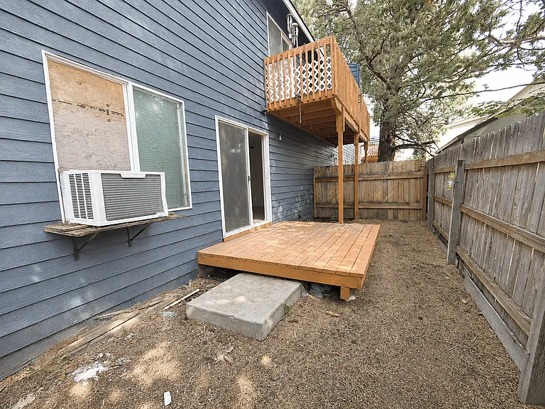 2950 NE Nikki Ct #D — Photo 27